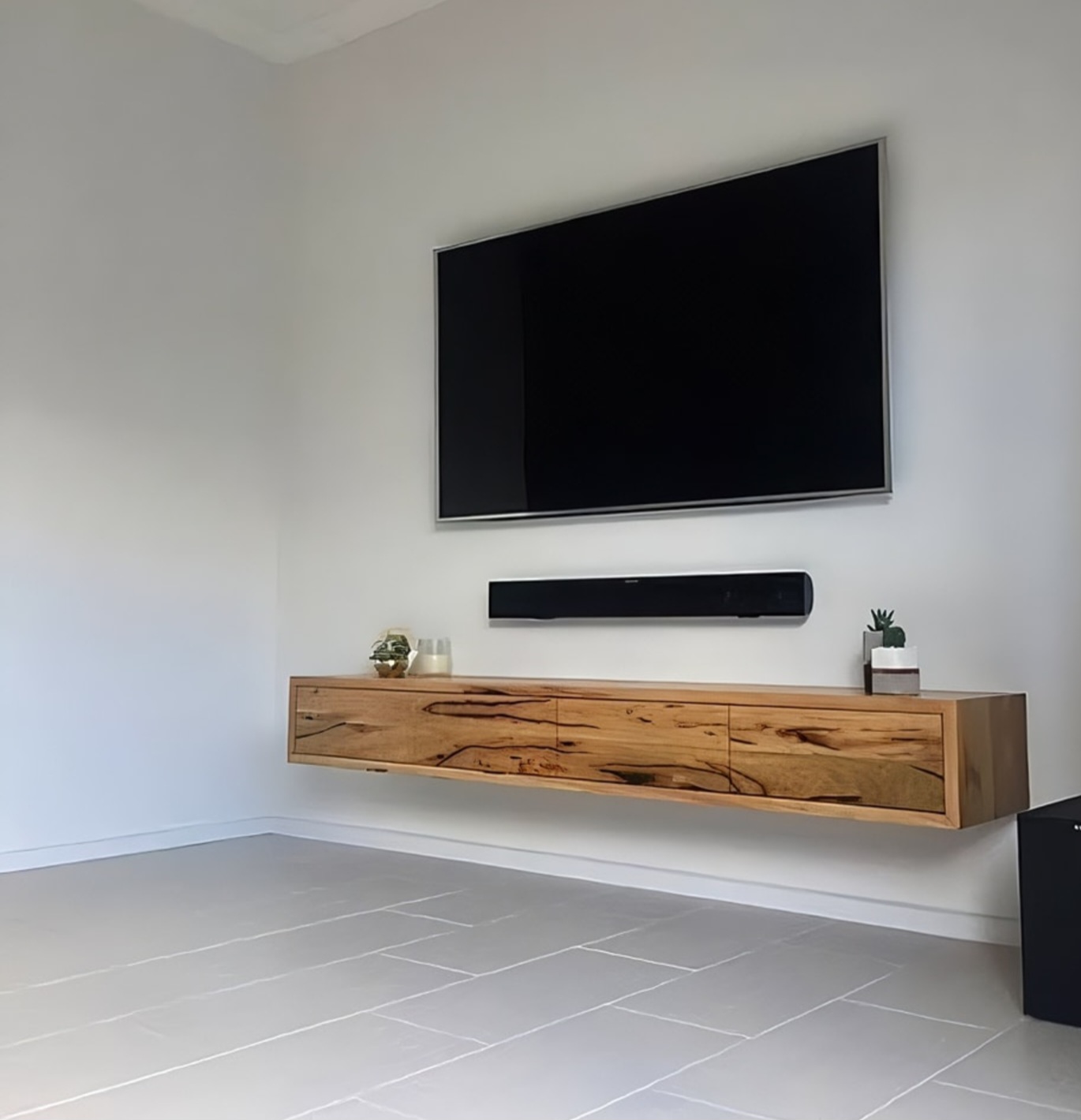 Tv Benk 01