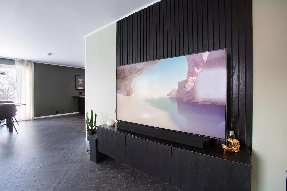 Tv Benk06